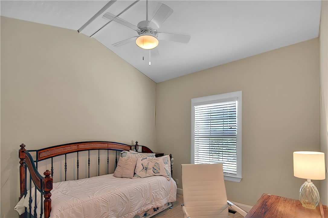 803 Mariners Circle