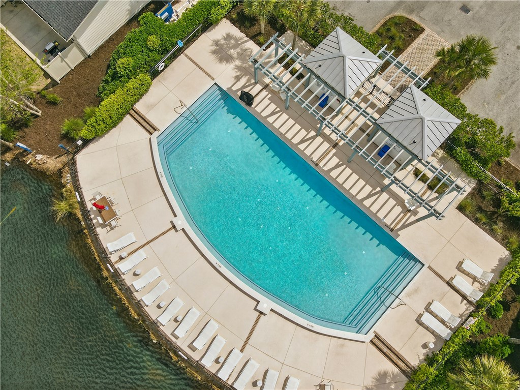 803 Mariners Circle
