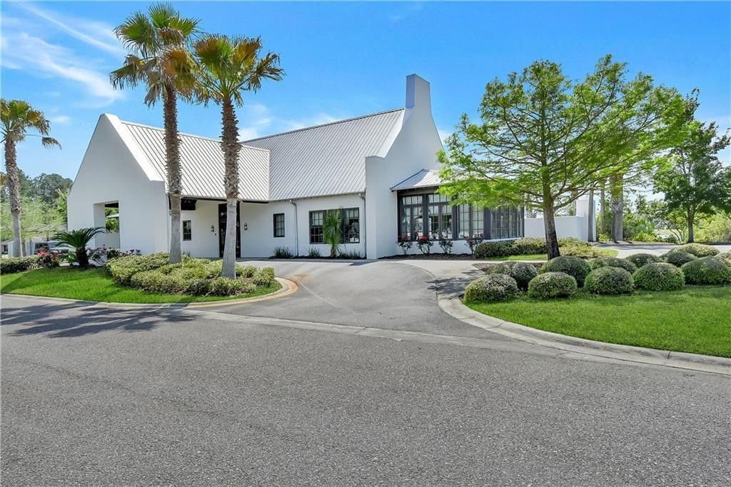 215 Bottlebrush Walk