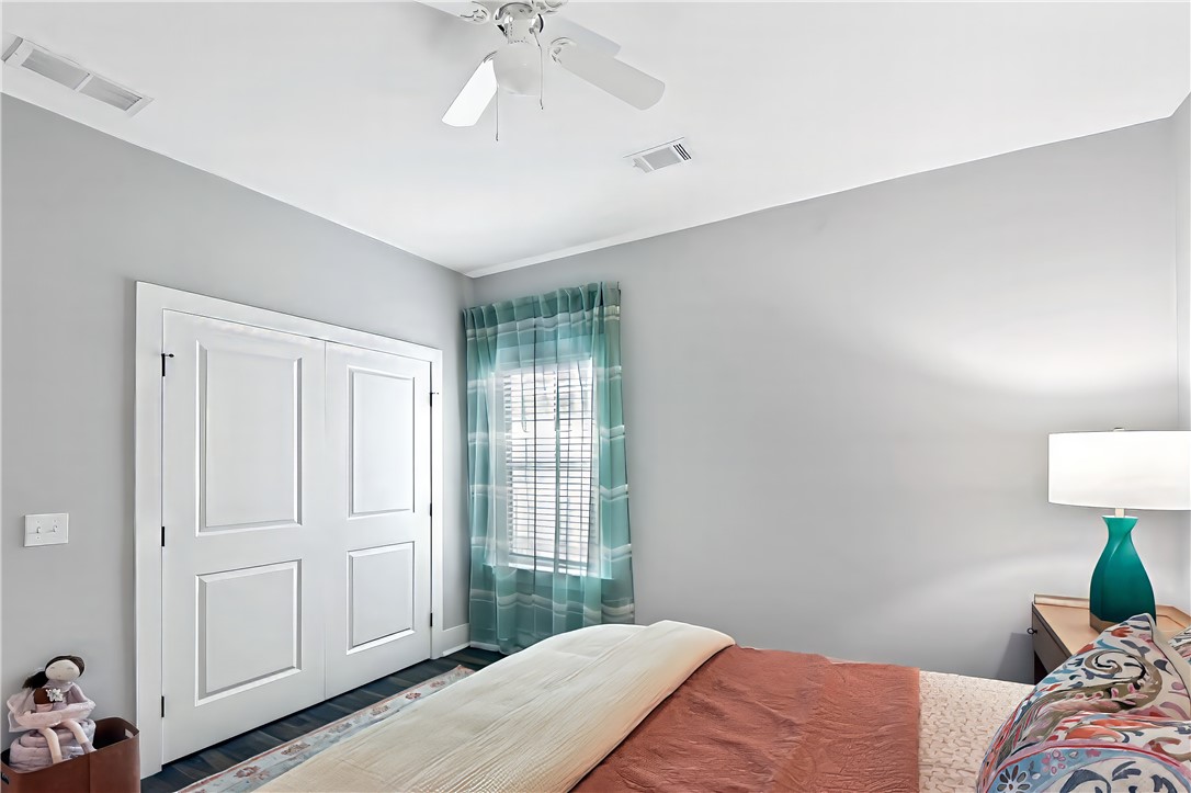 219 Bottlebrush Walk