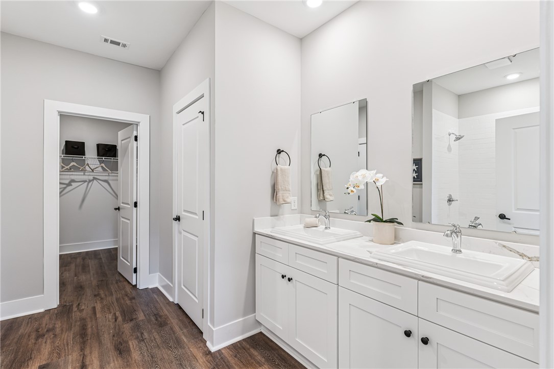 225 Bottlebrush Walk