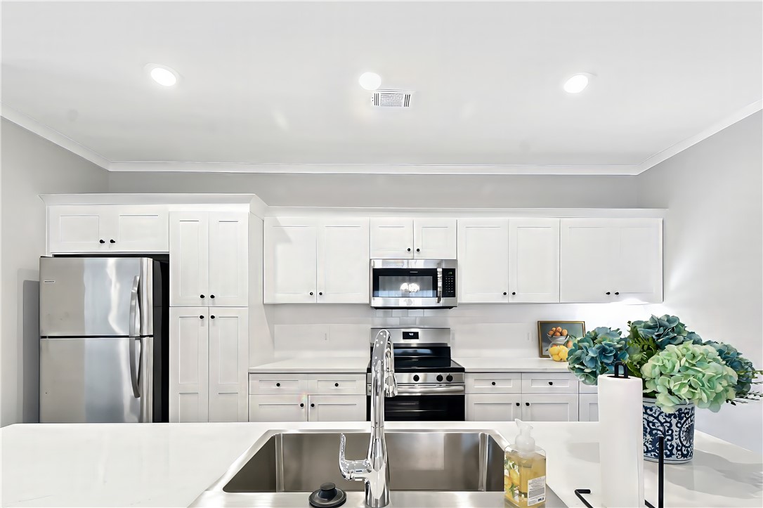 225 Bottlebrush Walk
