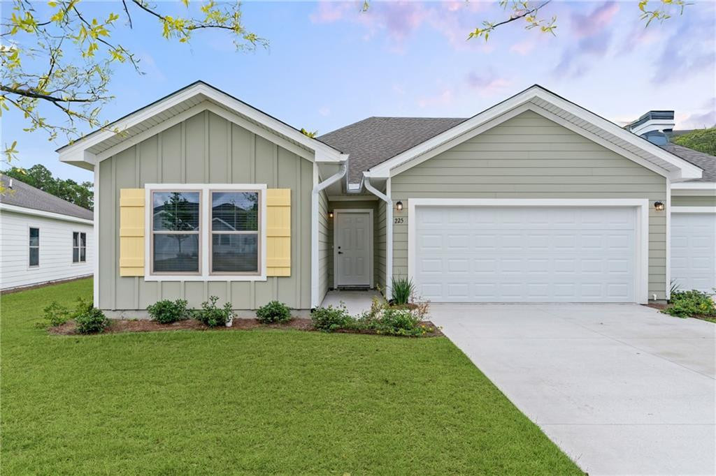 108 Bottlebrush Walk