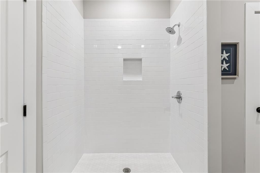 108 Bottlebrush Walk