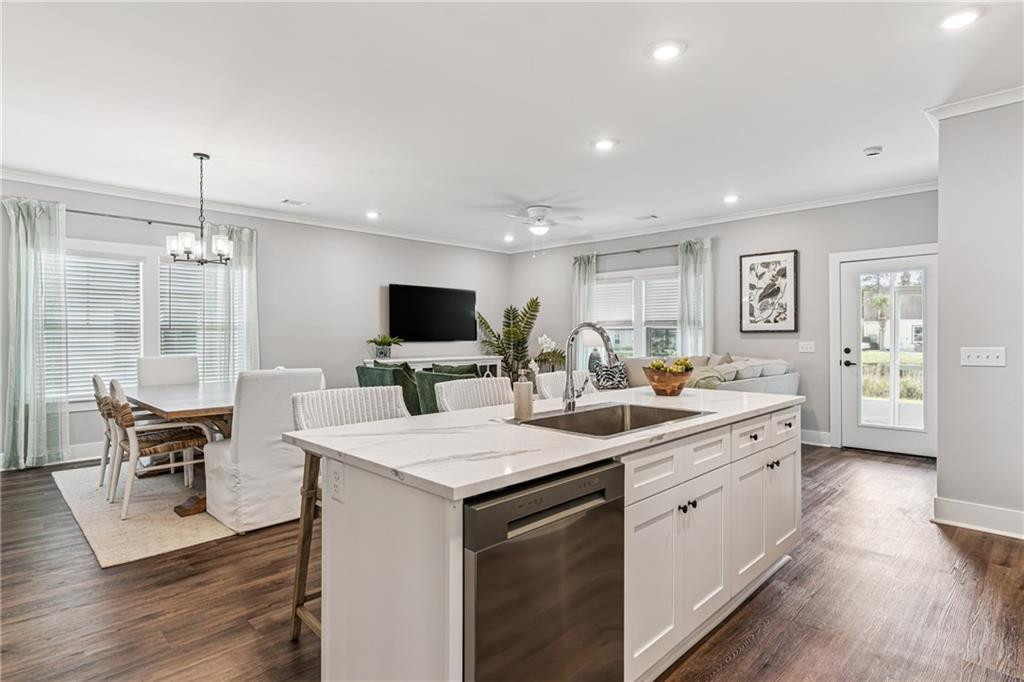 108 Bottlebrush Walk