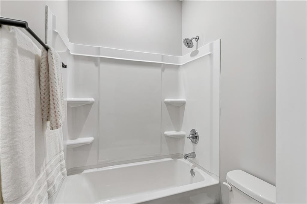 108 Bottlebrush Walk