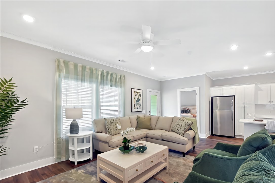 303 Bottlebrush Walk