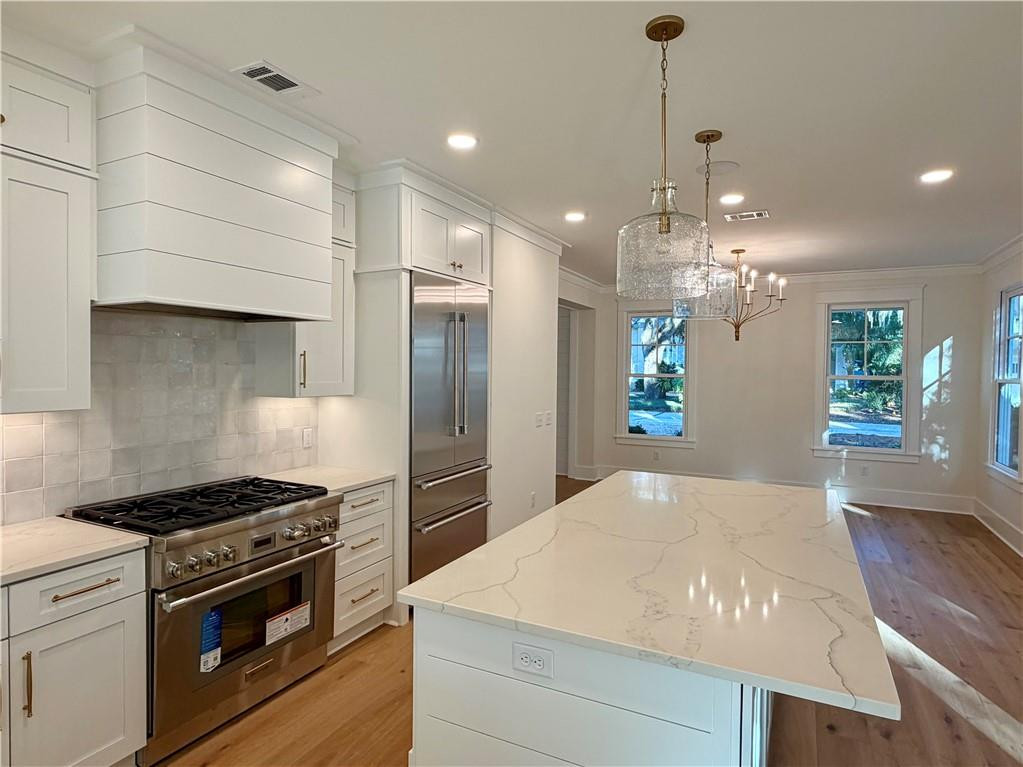 1035 Village Oaks Lane