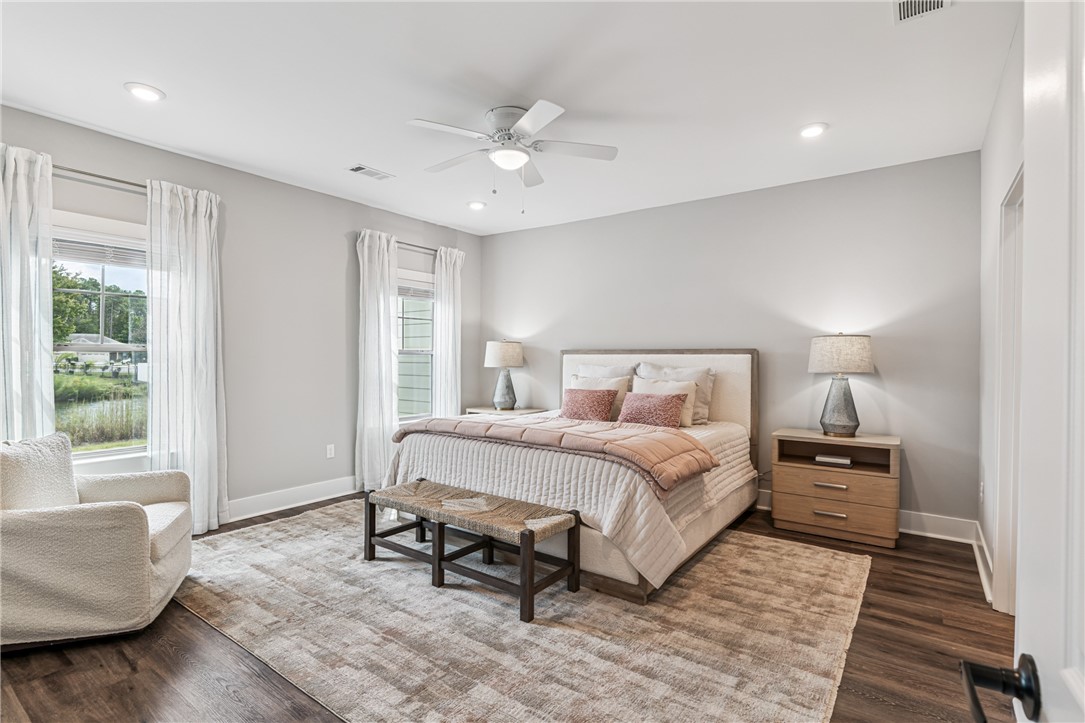 215 Bottlebrush Walk