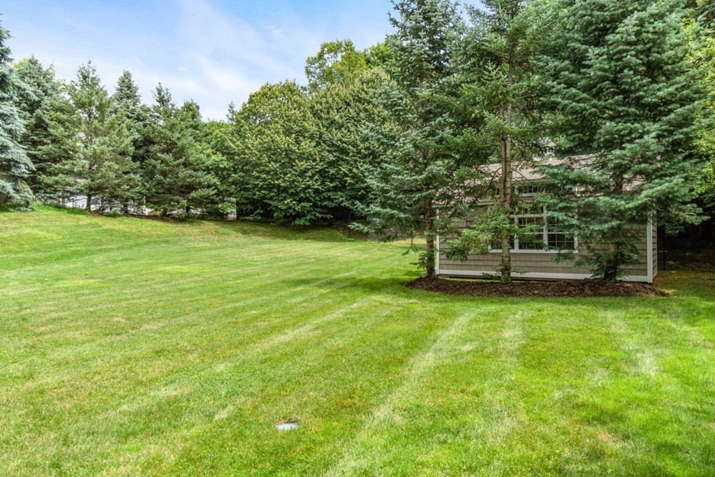 11 Stonegate Dr