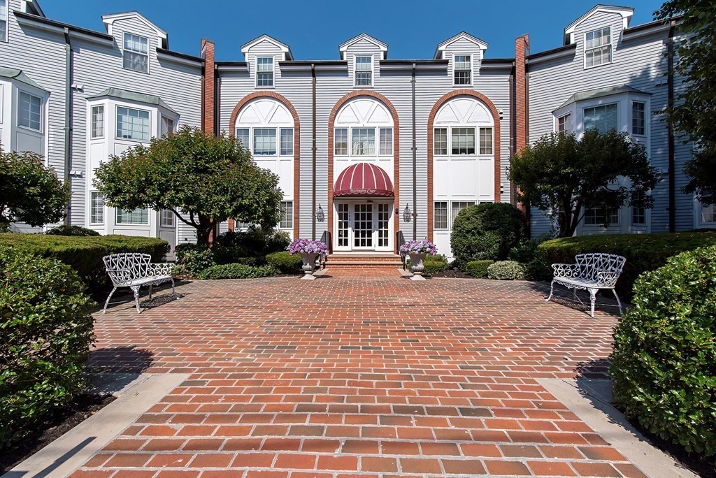 785 Washington Street # 304