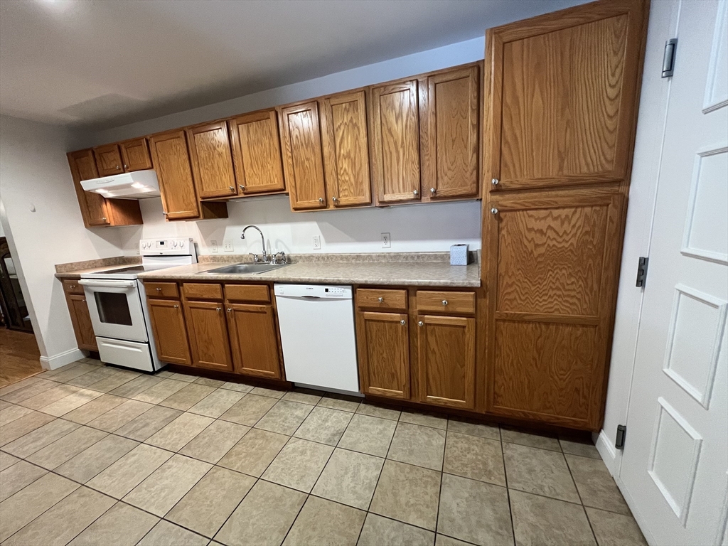 7 Rainbow Pond Dr # 1