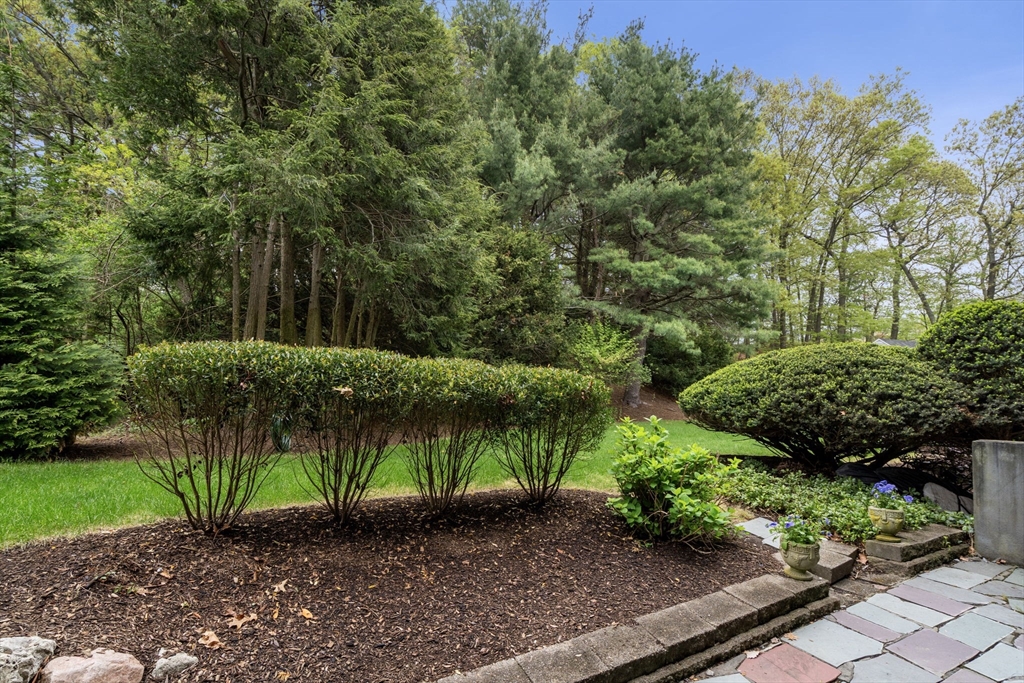 1208 Greendale Ave # 208