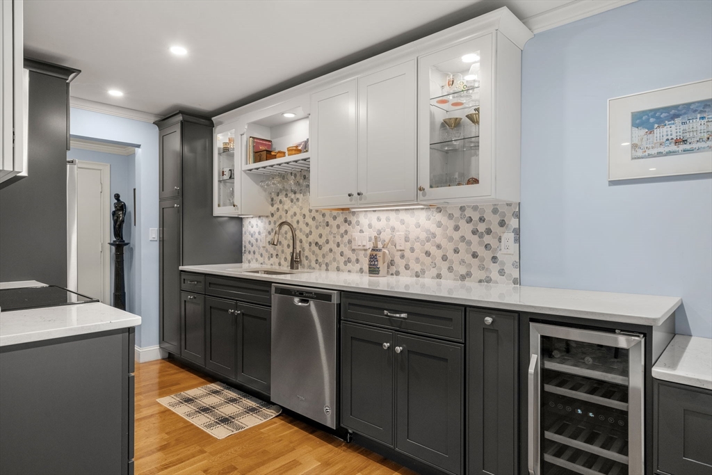 1208 Greendale Ave # 208