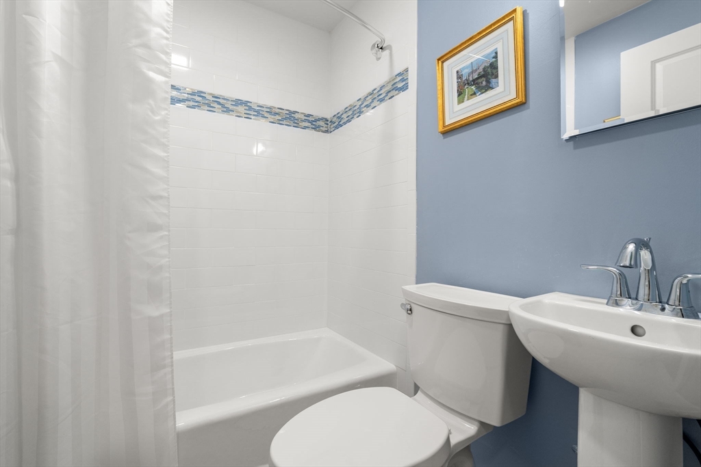 1208 Greendale Ave # 208