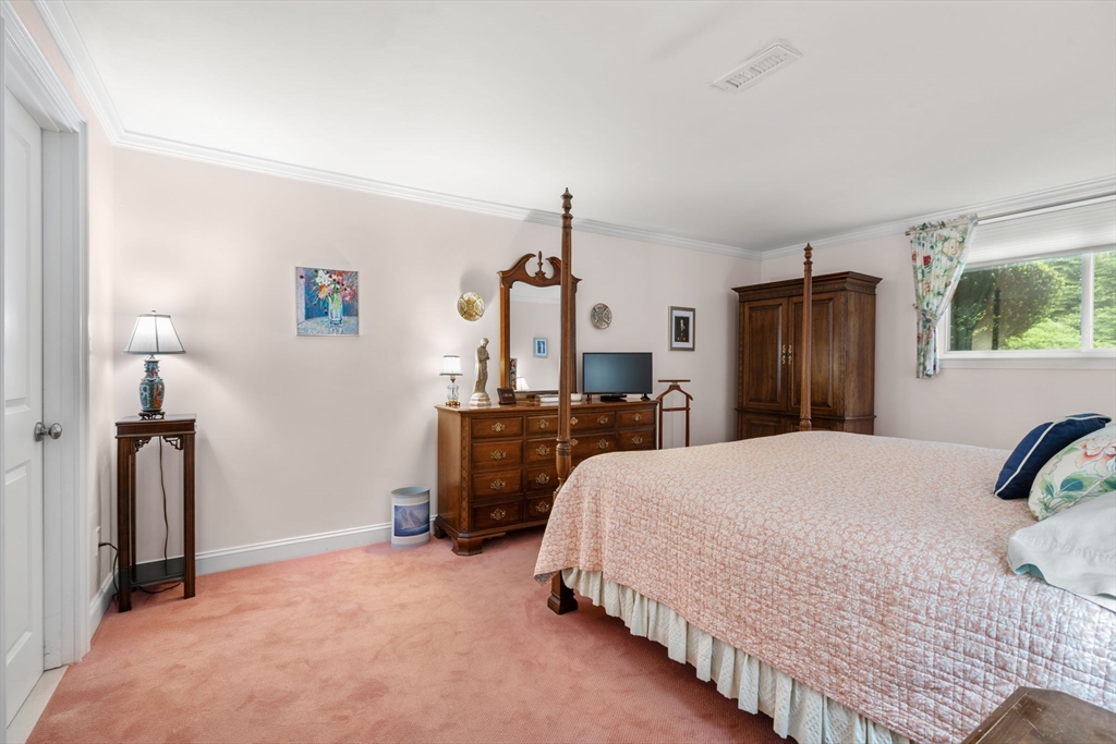 1208 Greendale Ave # 208