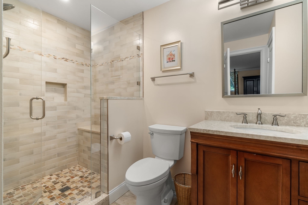 1208 Greendale Ave # 208