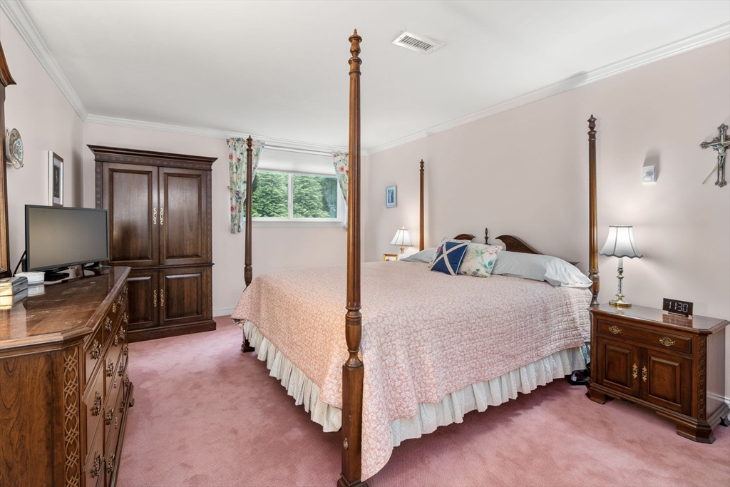 1208 Greendale Ave # 208
