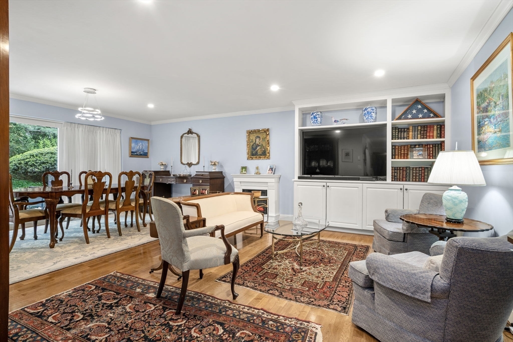 1208 Greendale Ave # 208