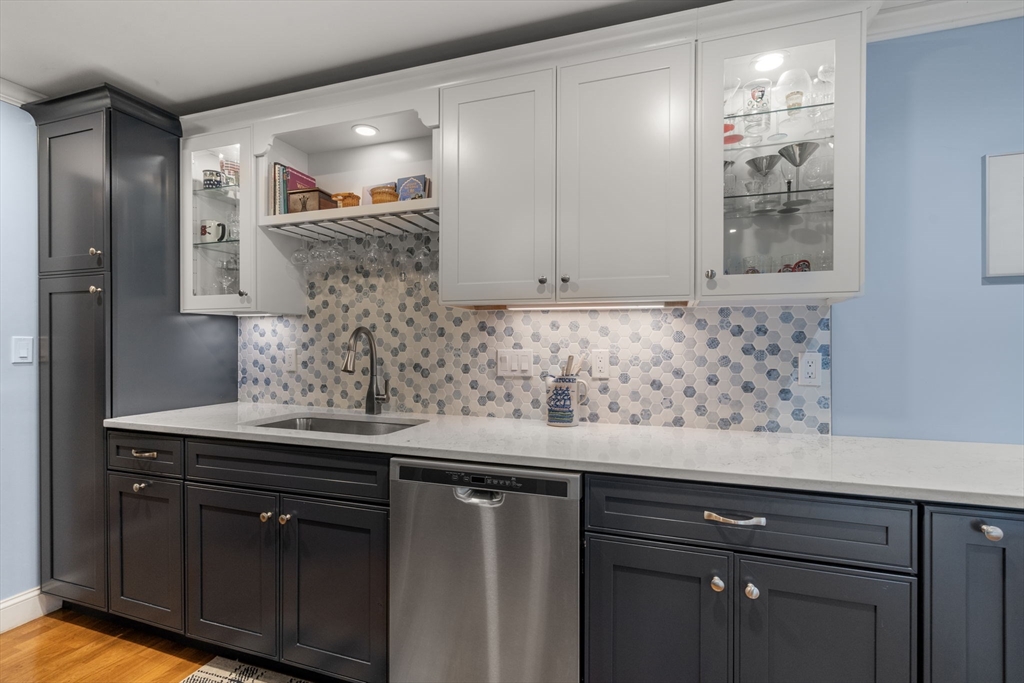 1208 Greendale Ave # 208