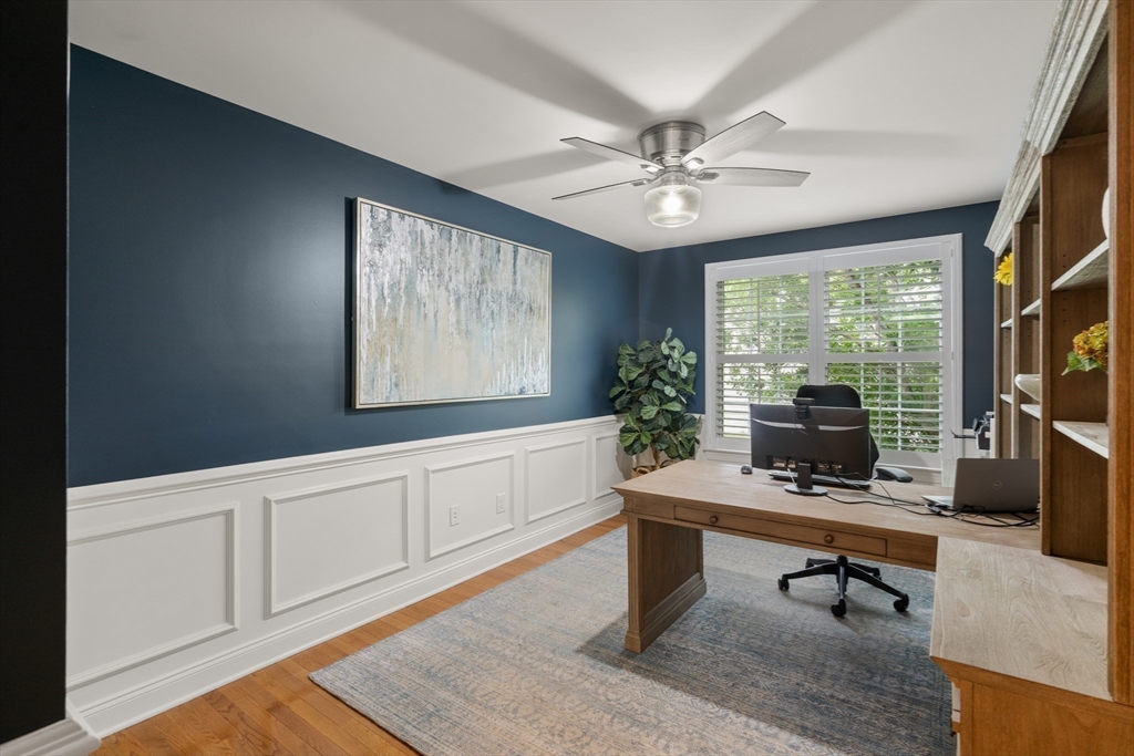 49 Hound Pack Circle