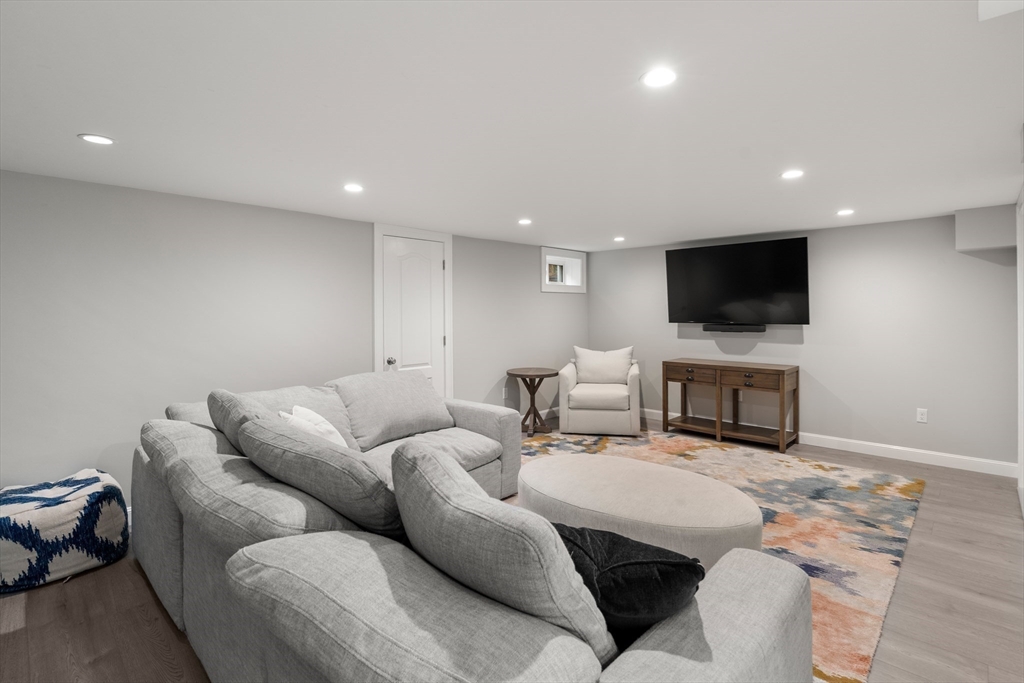 49 Hound Pack Circle