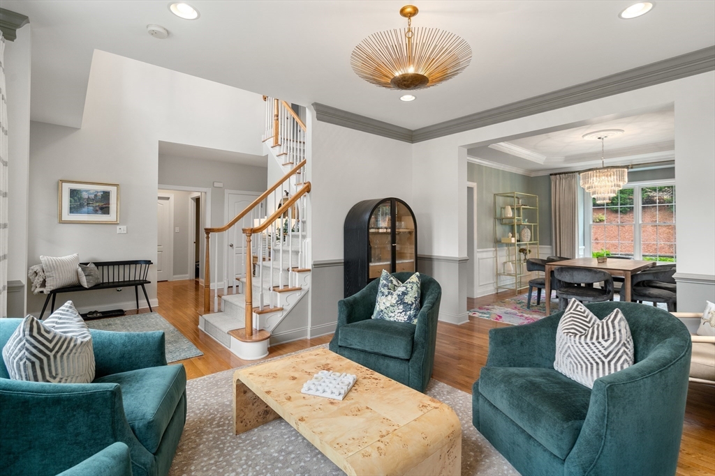 49 Hound Pack Circle