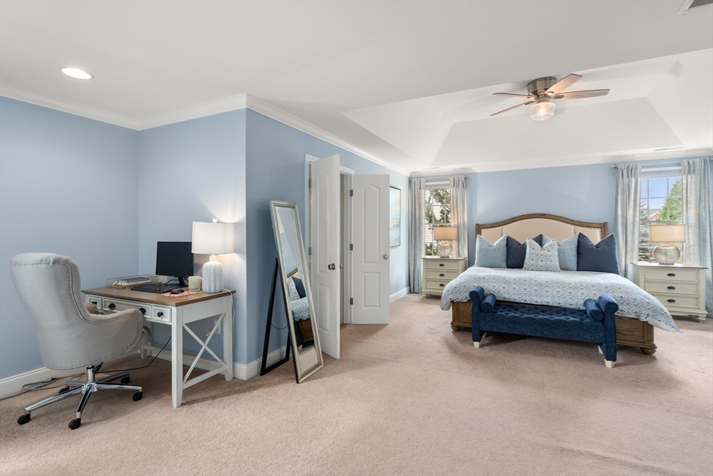 49 Hound Pack Circle