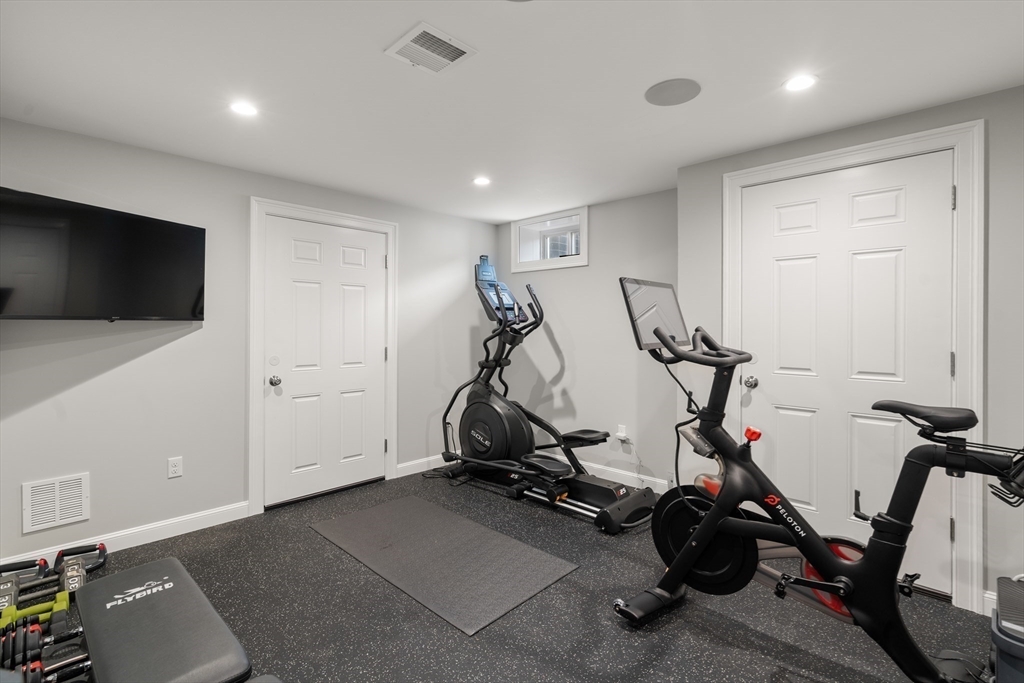 49 Hound Pack Circle