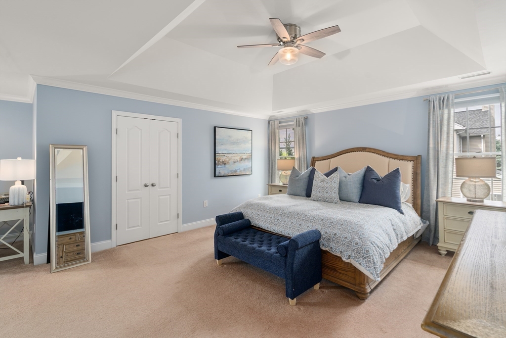 49 Hound Pack Circle