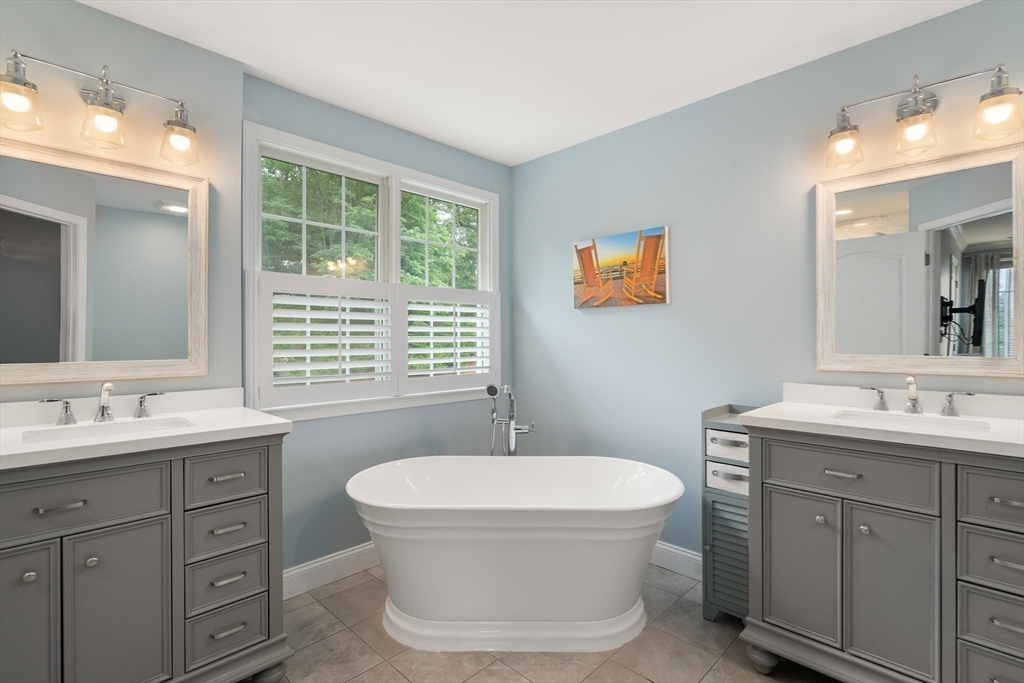 49 Hound Pack Circle