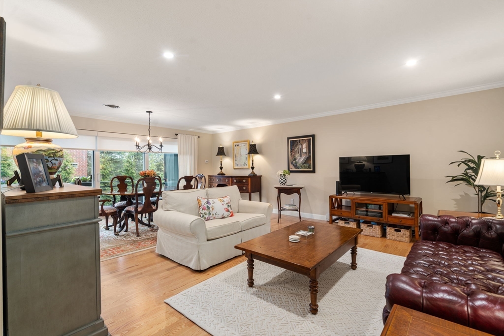 1206 Greendale Ave # 214