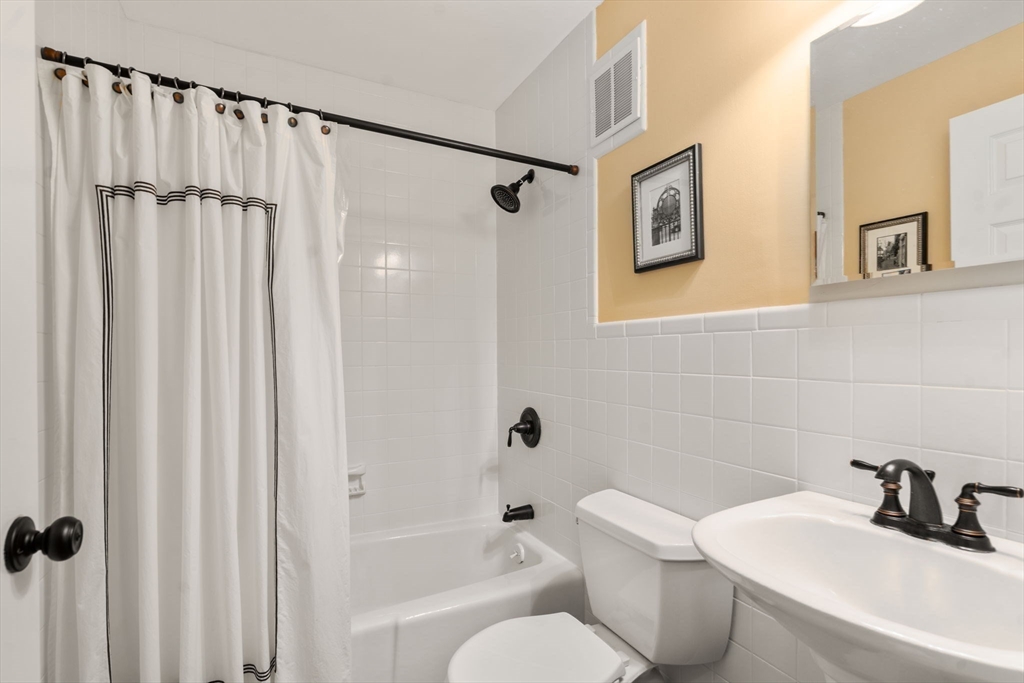 1206 Greendale Ave # 214