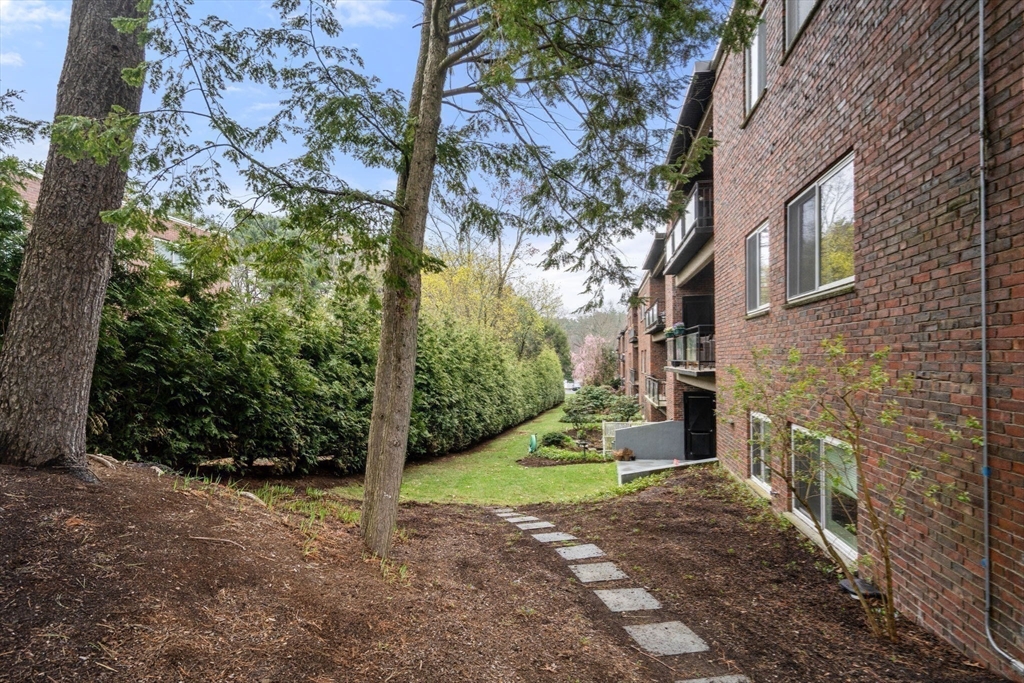 1206 Greendale Ave # 214