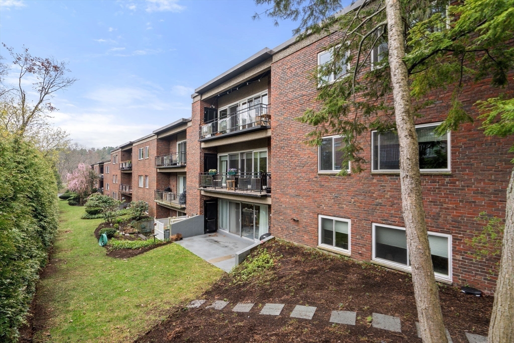1206 Greendale Ave # 214