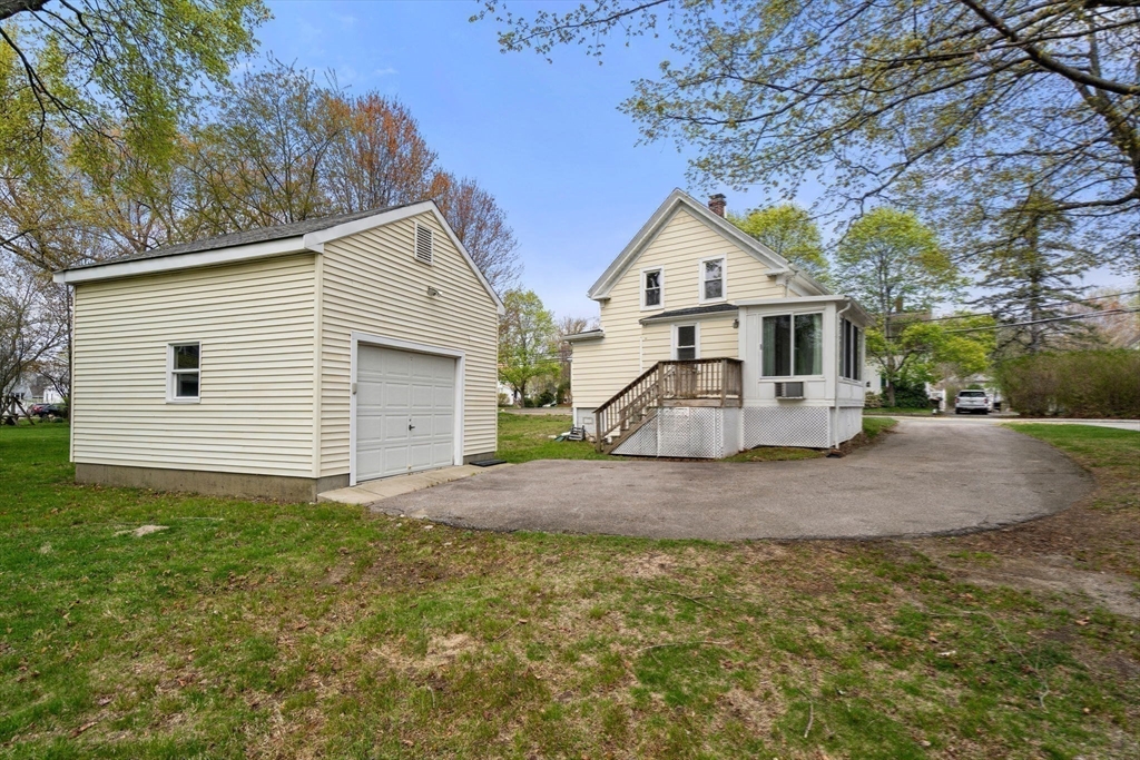 24 Railroad Avenue