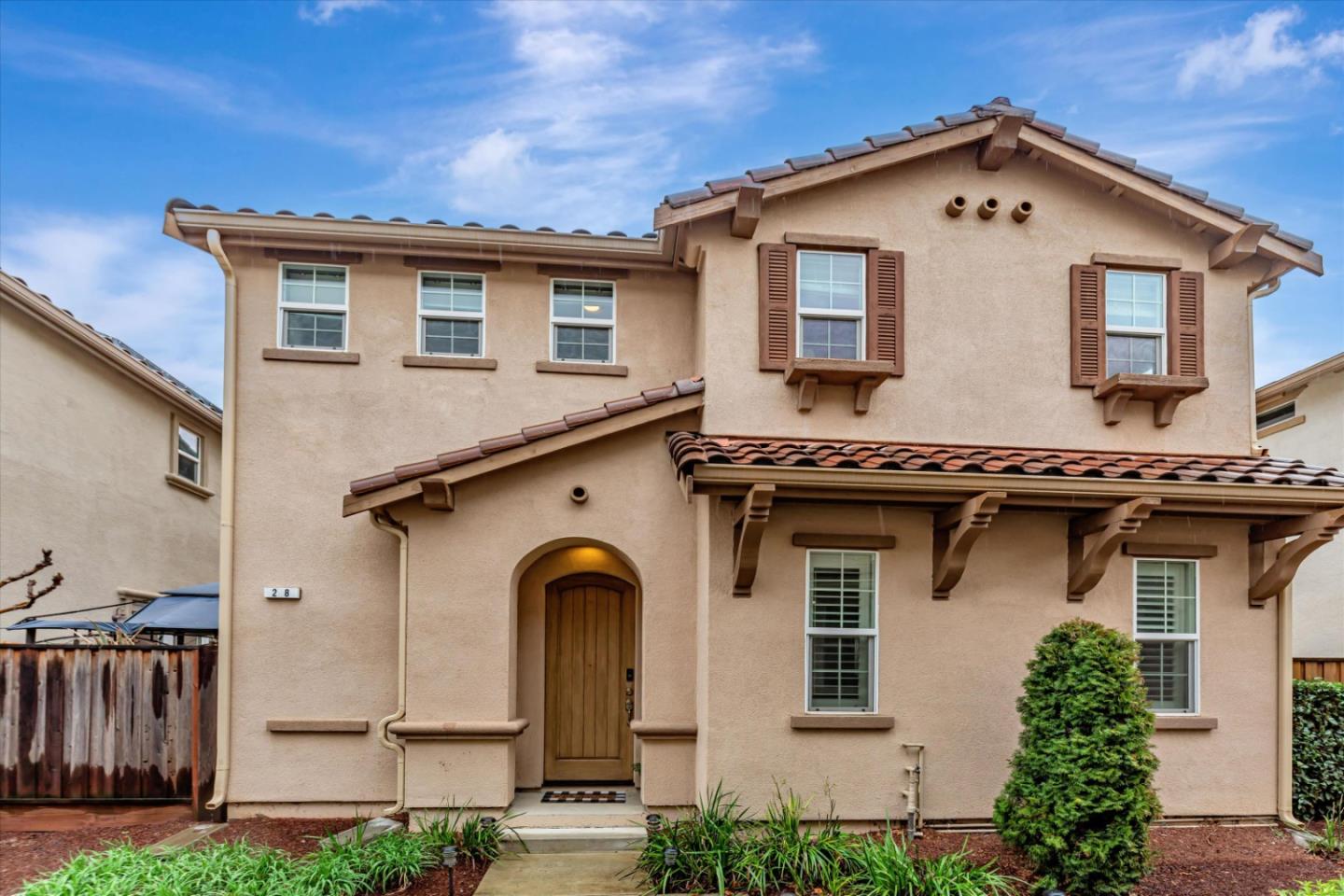 28 Caspian Way