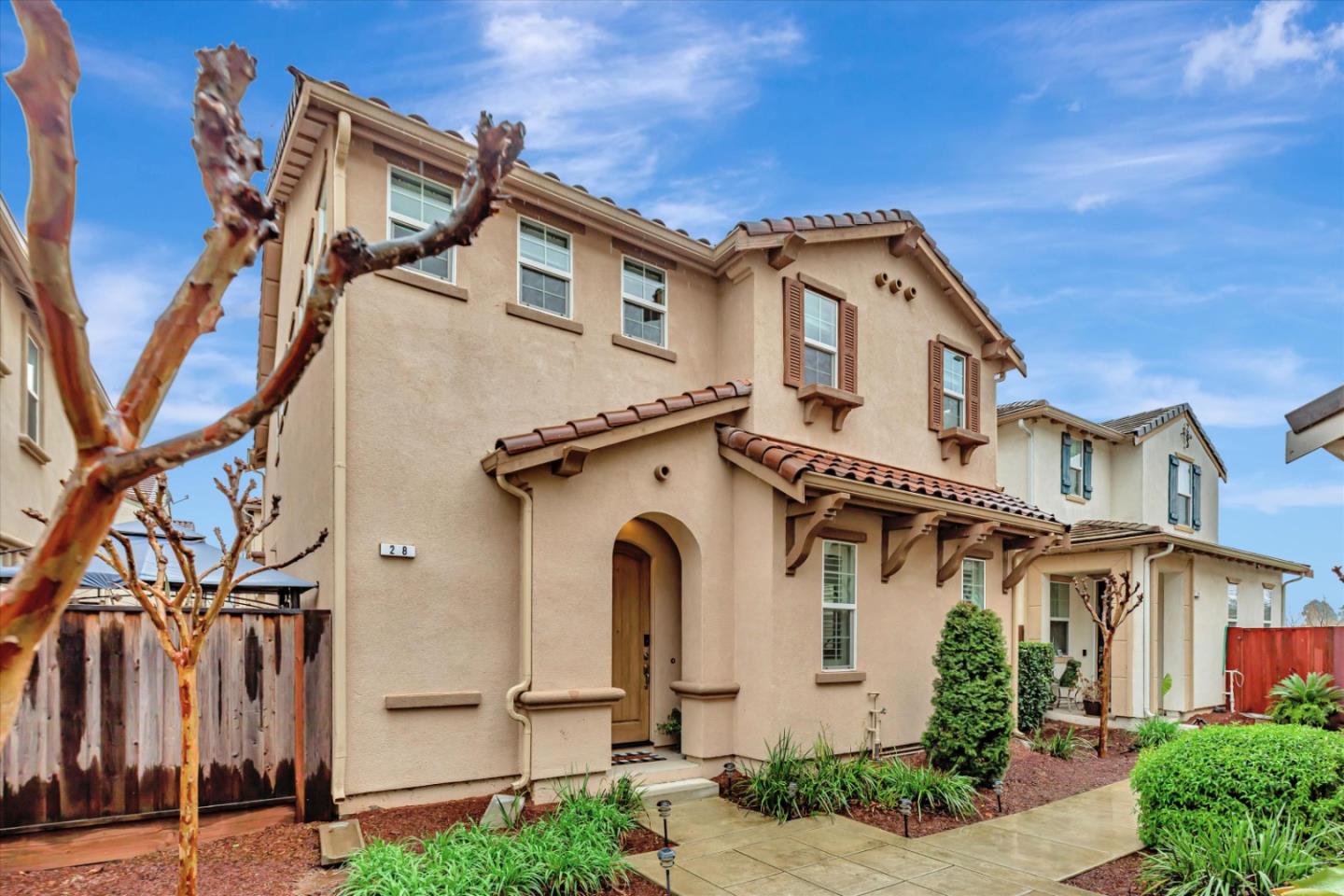 28 Caspian Way