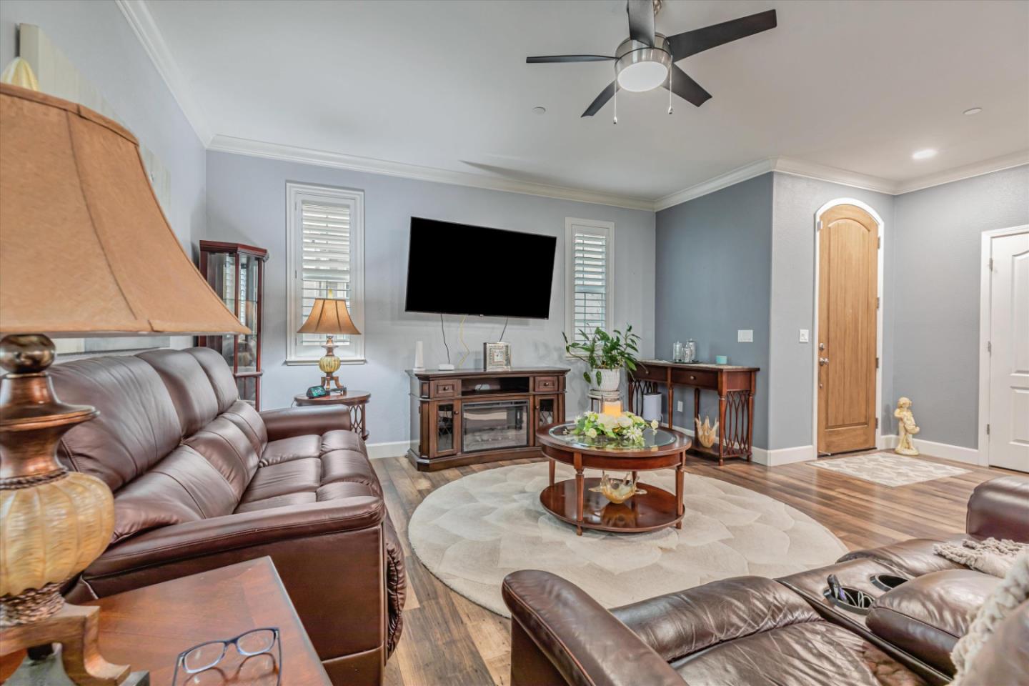 28 Caspian Way