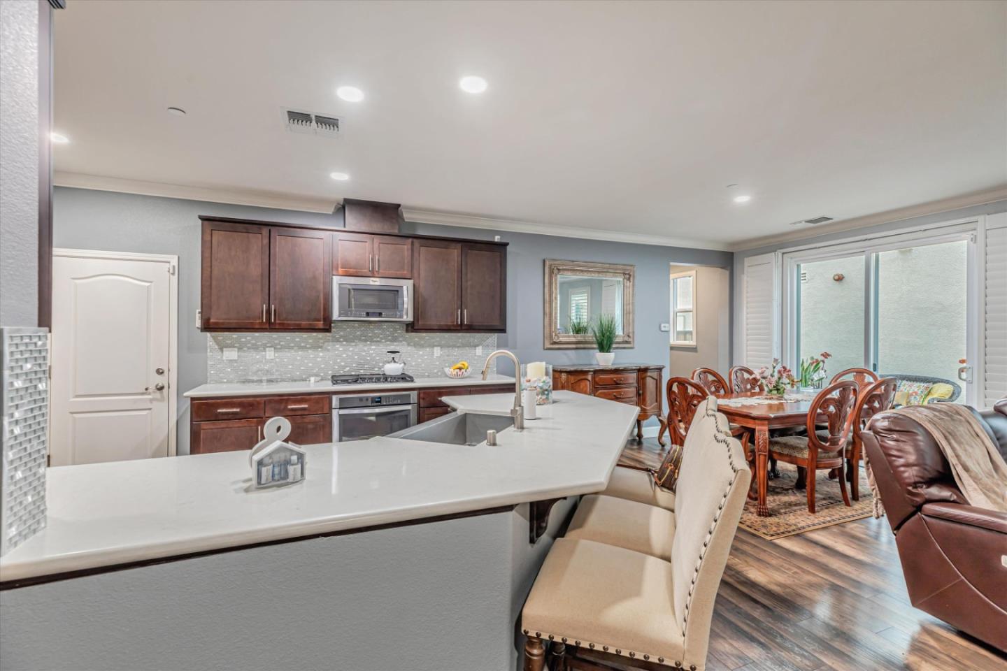 28 Caspian Way