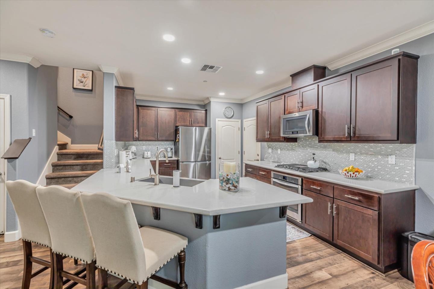 28 Caspian Way