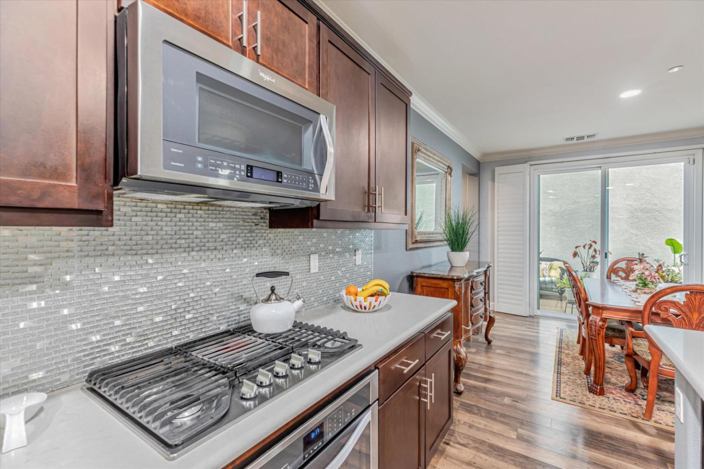 28 Caspian Way