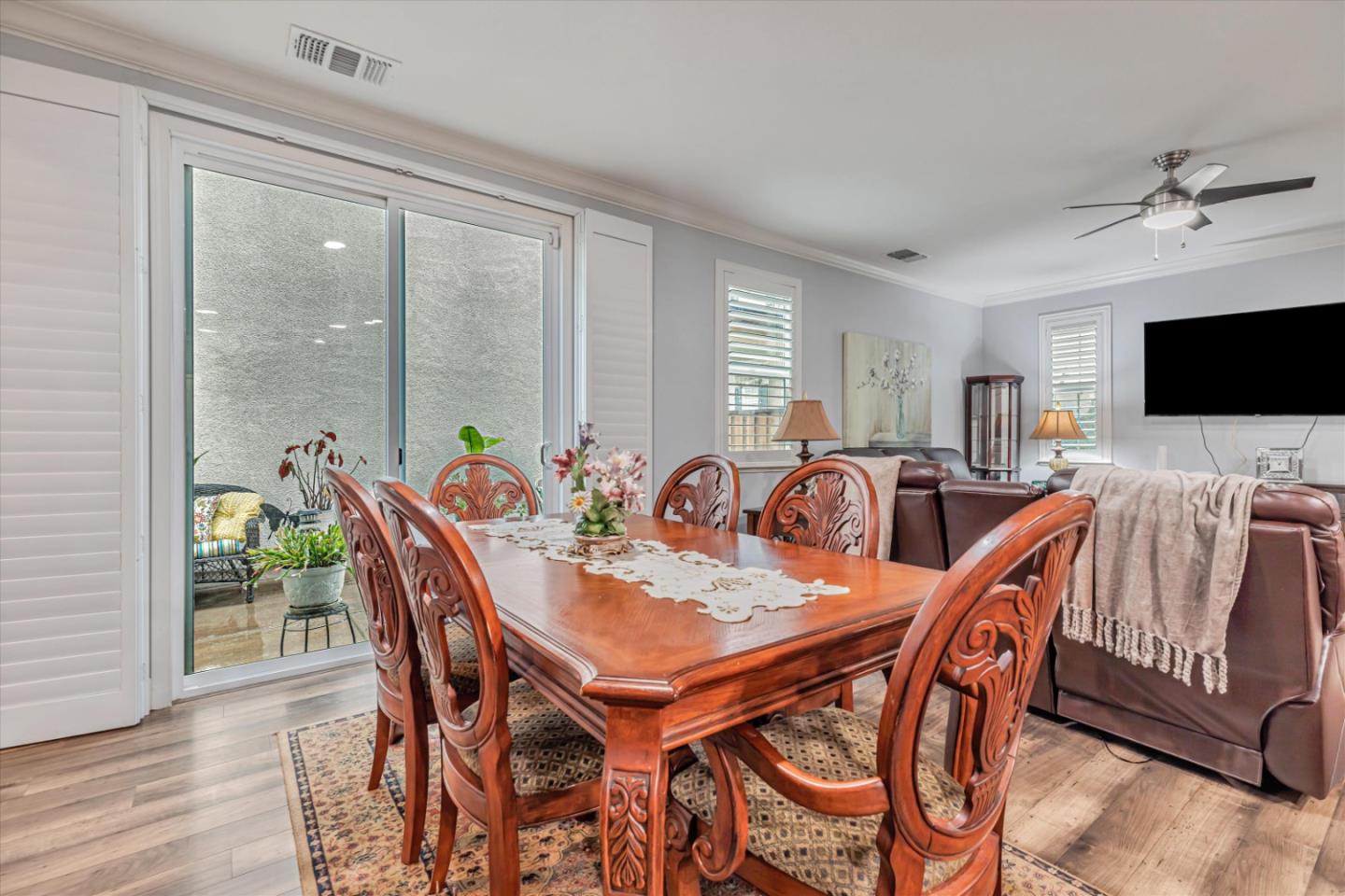 28 Caspian Way