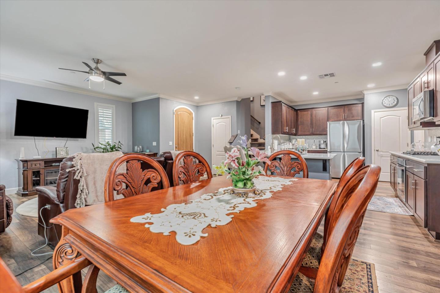 28 Caspian Way