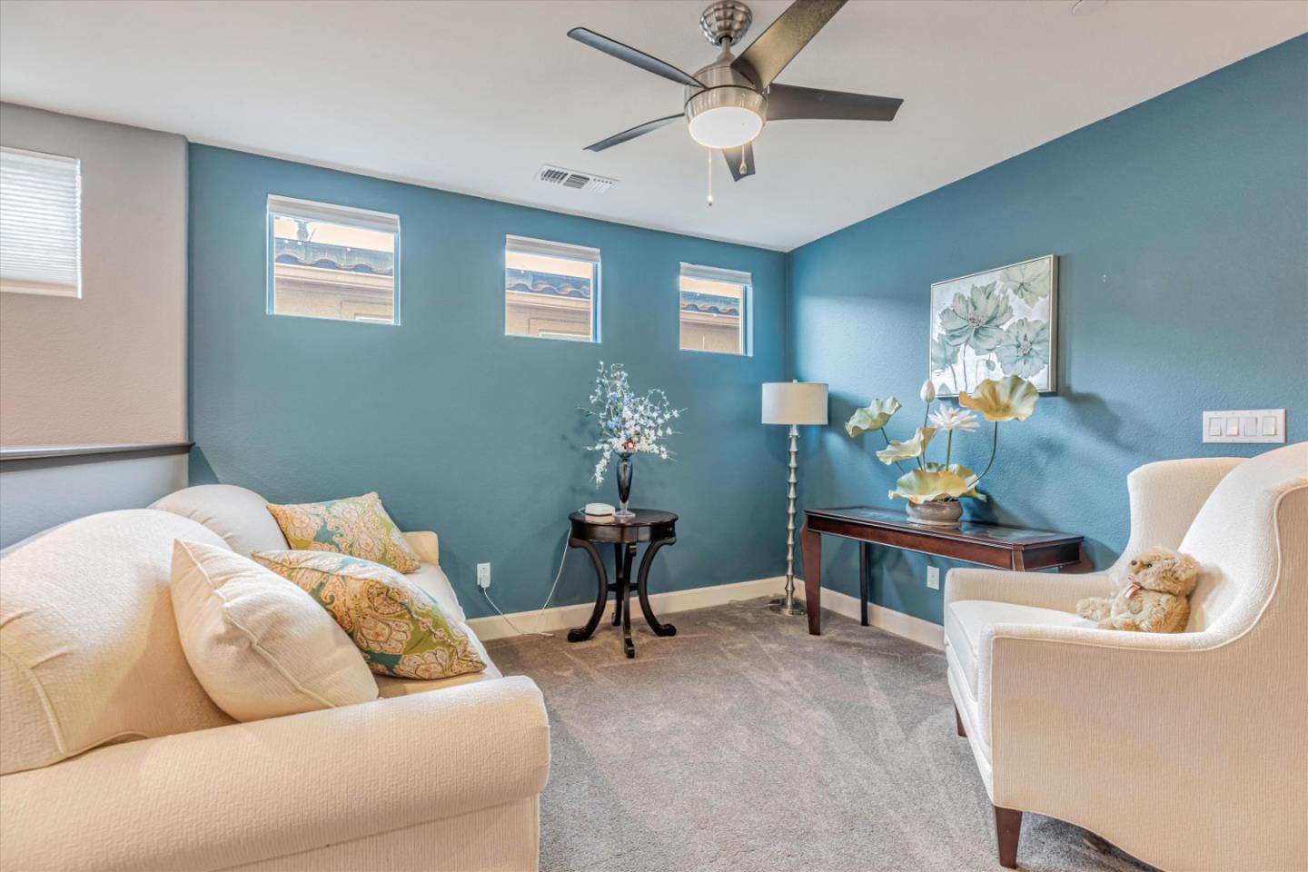 28 Caspian Way