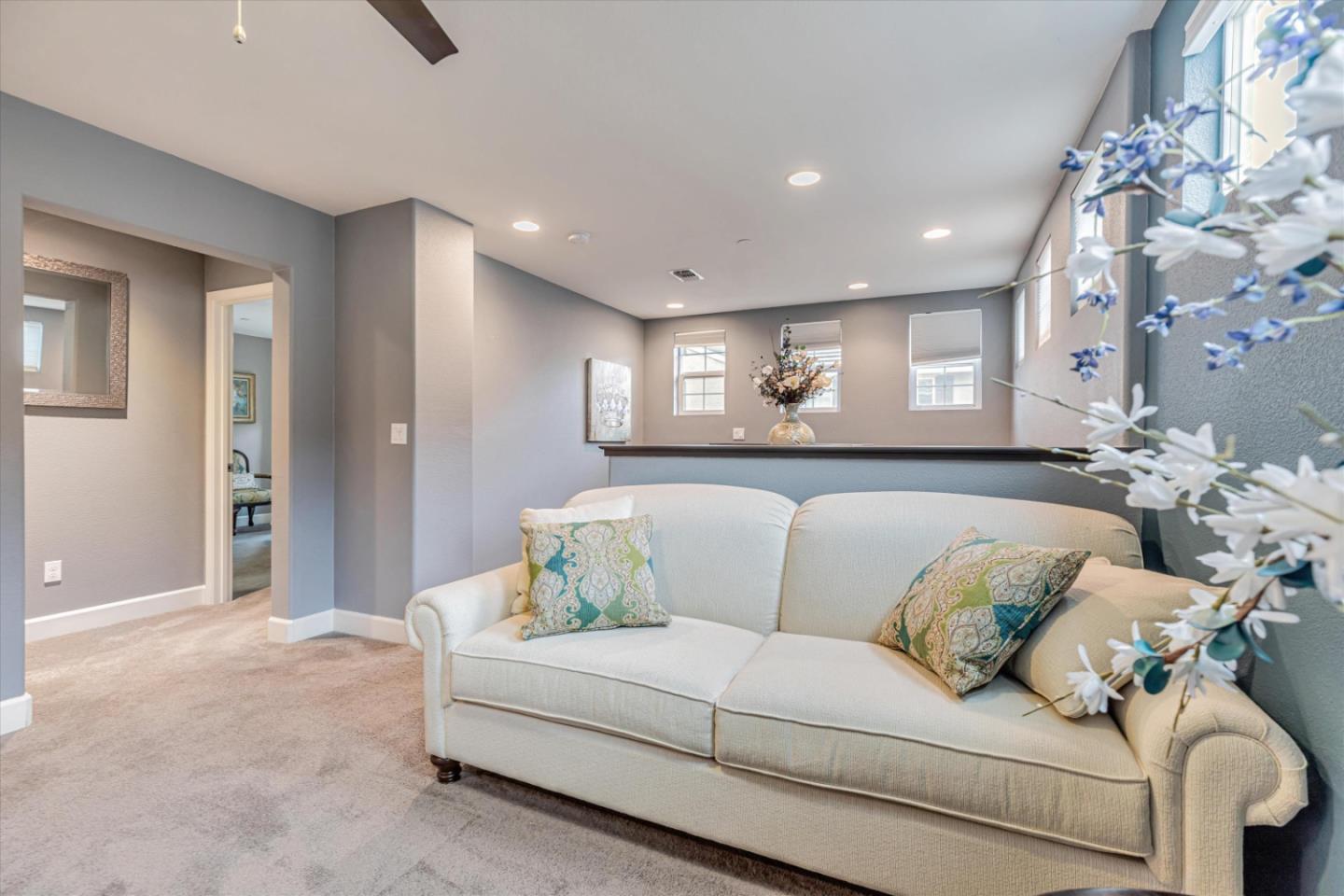28 Caspian Way