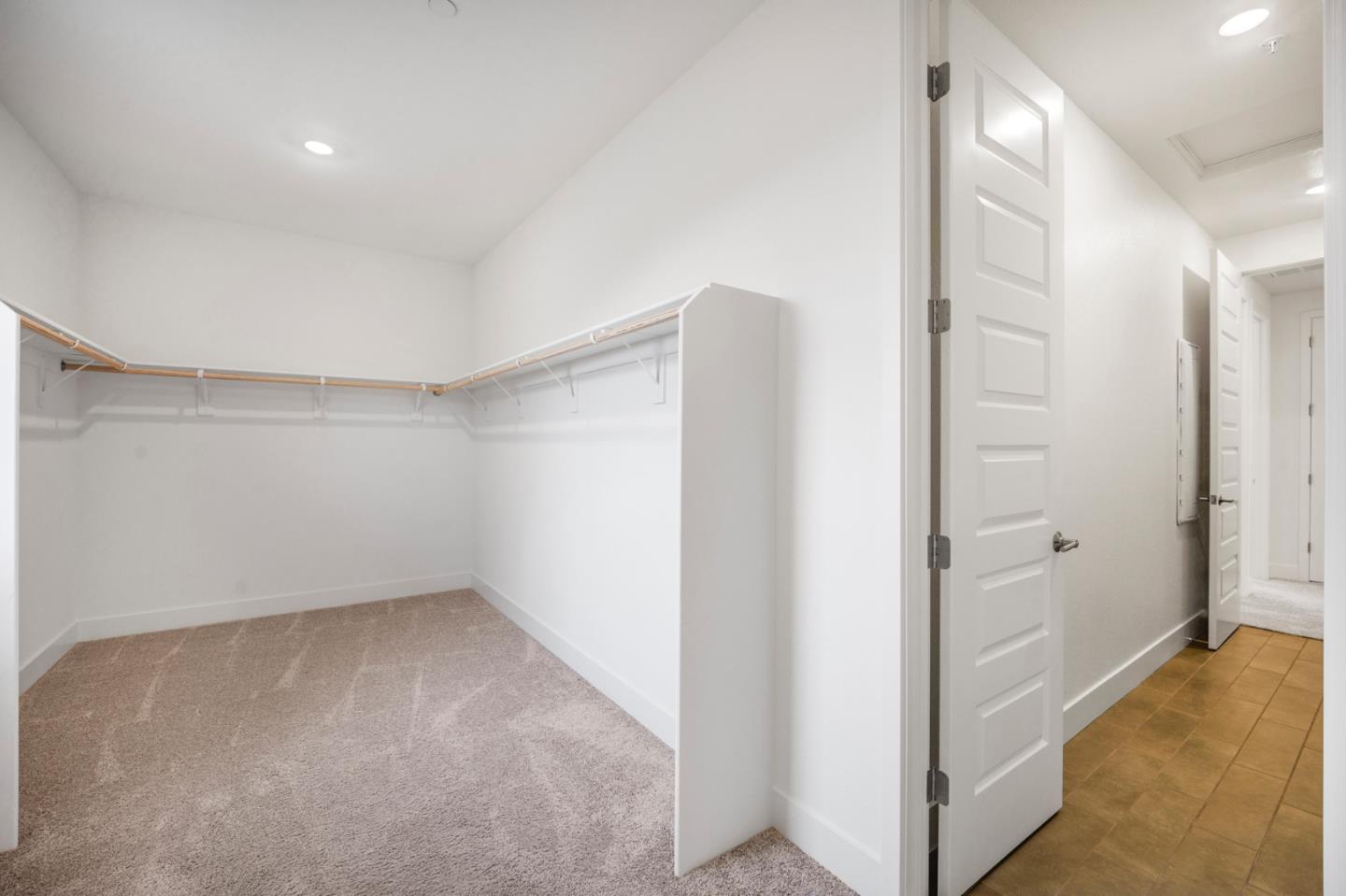 7101 Hakkan Drive