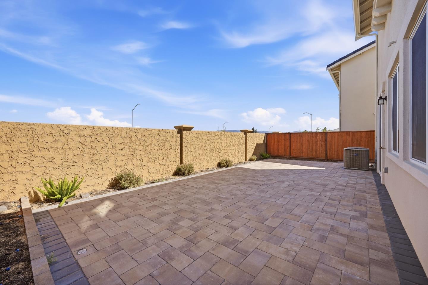1649 Siderits WAY