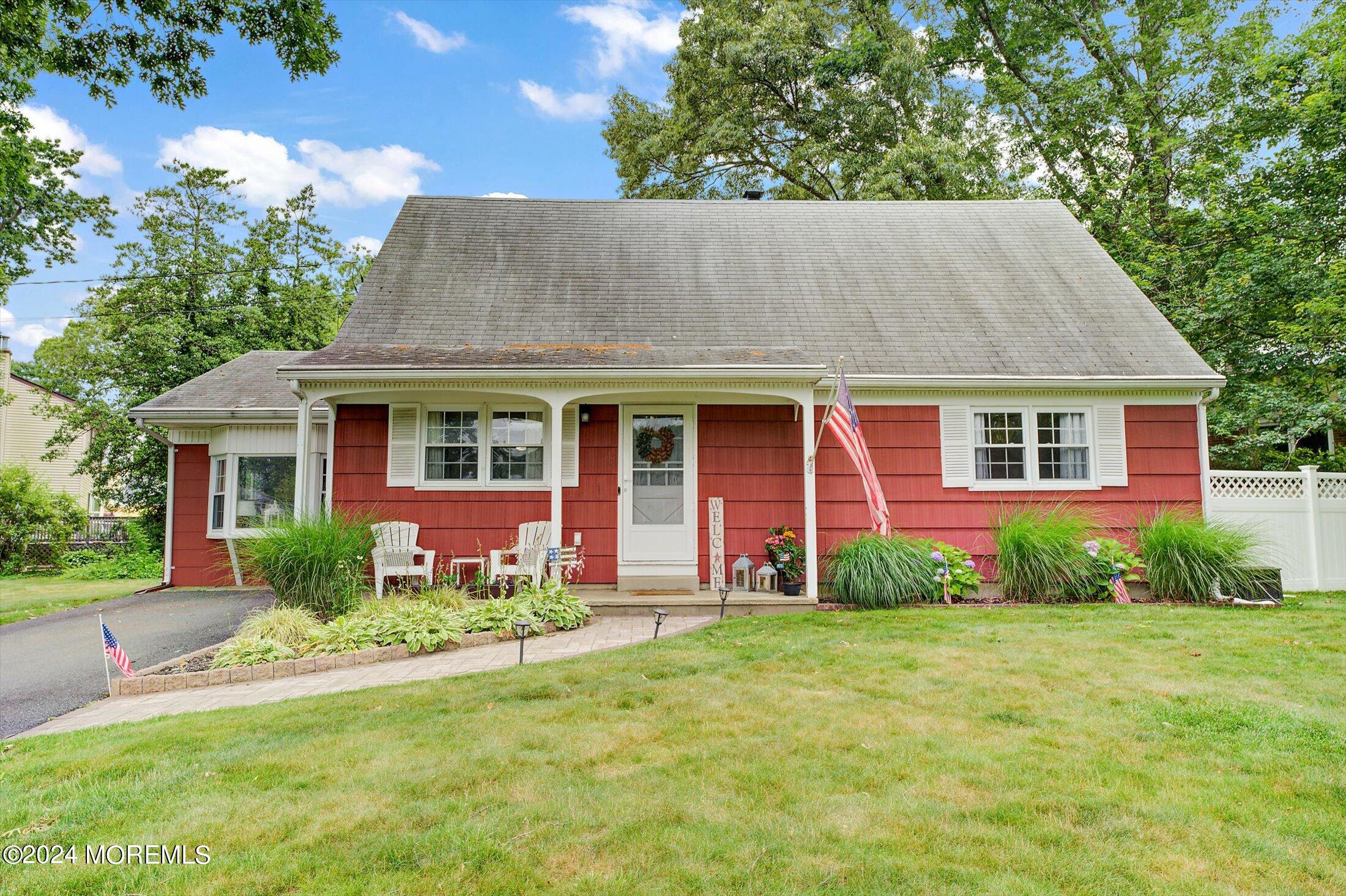 606 Duke Court