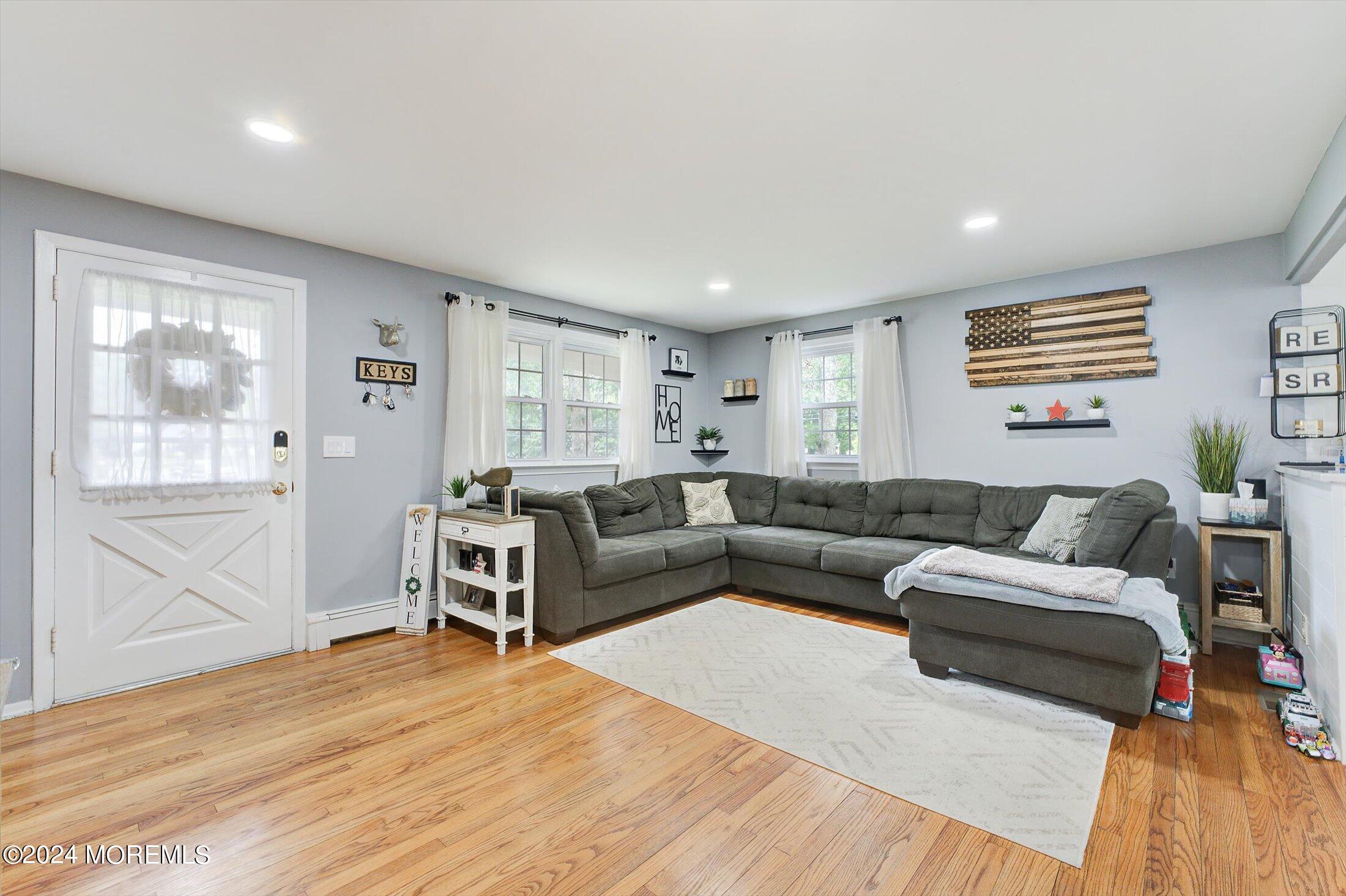 606 Duke Court